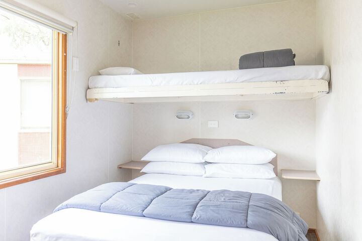 Room 13 of 78