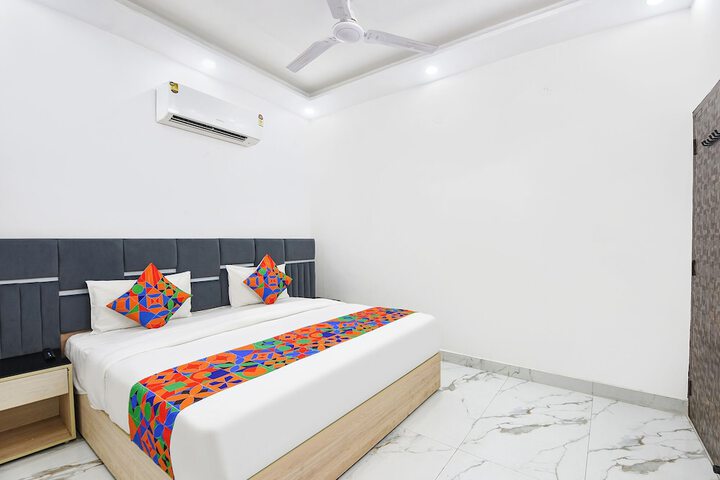 Room 14 of 29