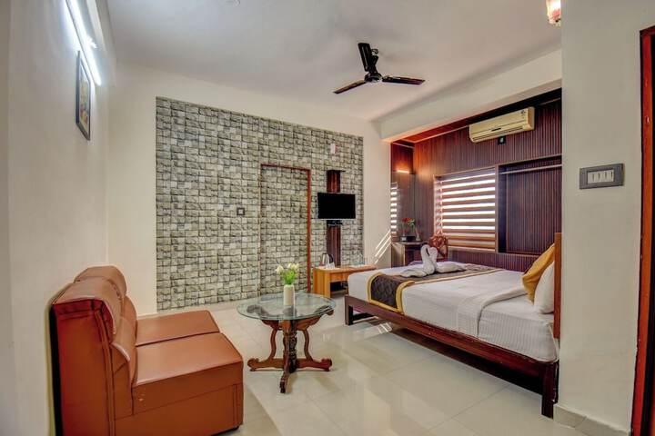 Room 15 of 34
