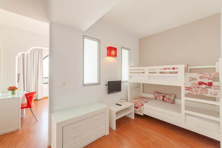 Room 7 of 47