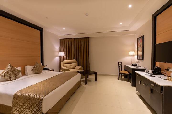 Room 3 of 16
