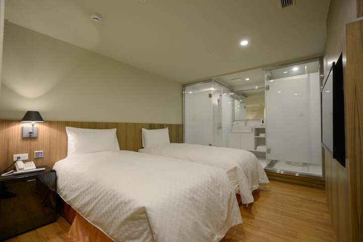 Room 21 of 41