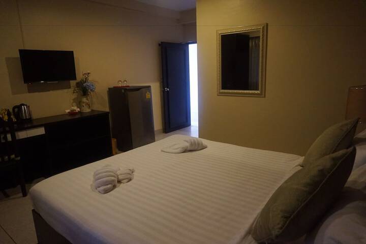 Room 18 of 50