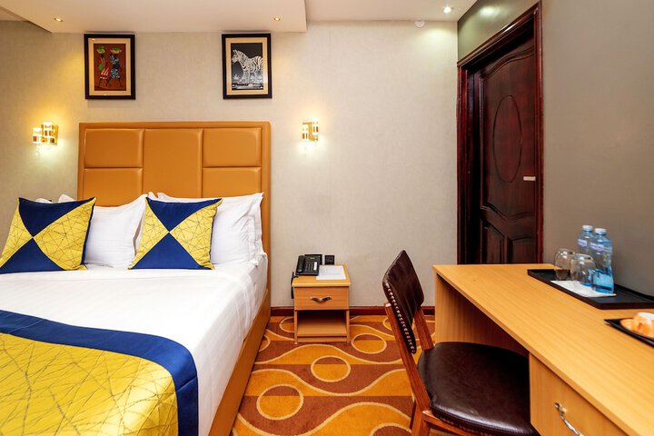 Room 33 of 93