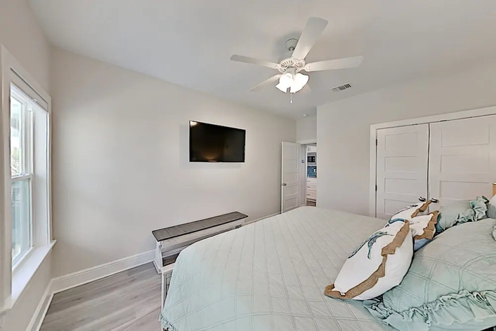 Room 5 of 24