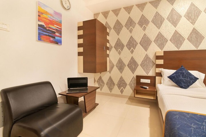 Room 12 of 53