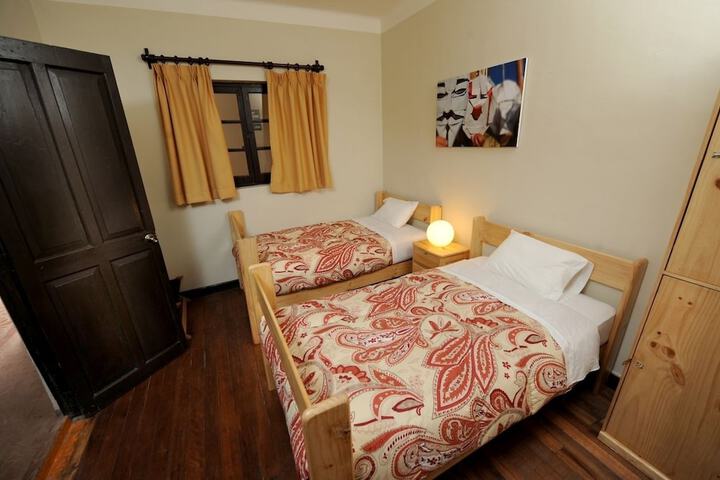 Room 7 of 34