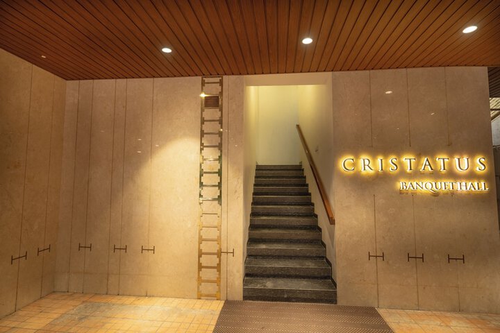 Ballroom/Hall 56 of 64