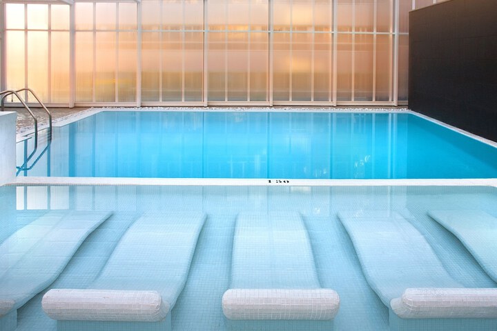 Hotel Pool