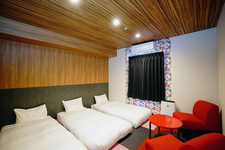 Room 10 of 58