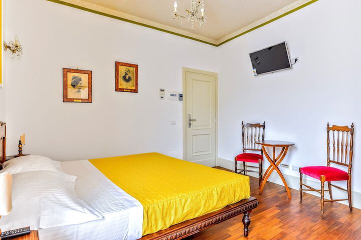 Room 15 of 43
