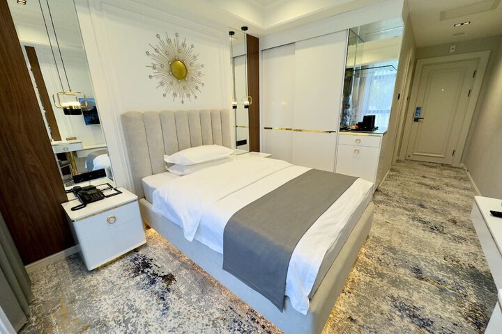 Room 19 of 57