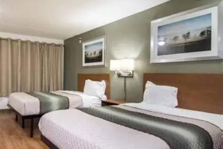 Room 10 of 44