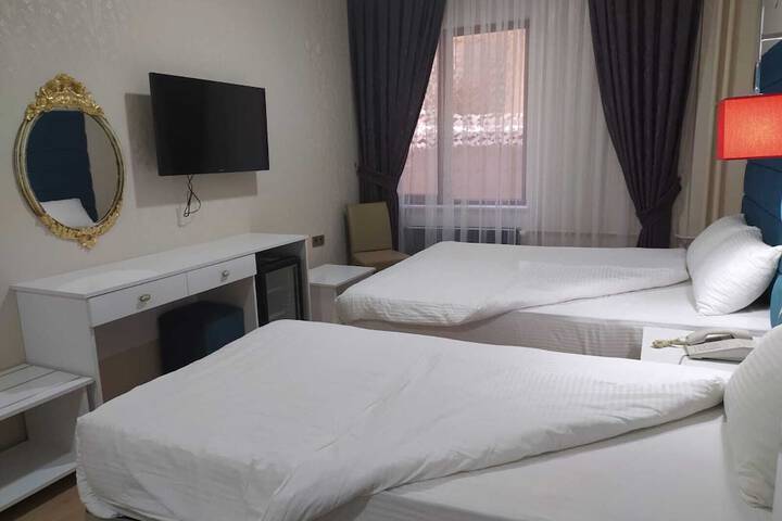 Room 11 of 31