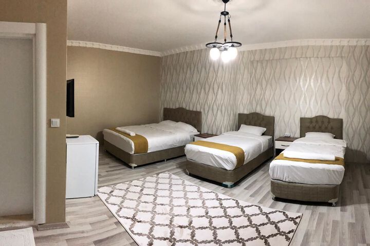 Room 11 of 12