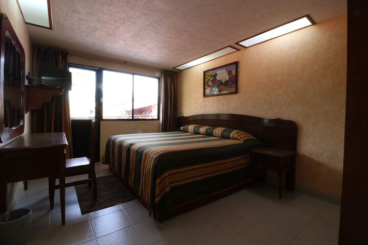 Room 6 of 44