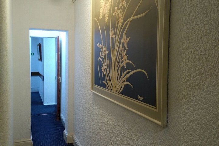 Ballroom/Hall 97 of 102