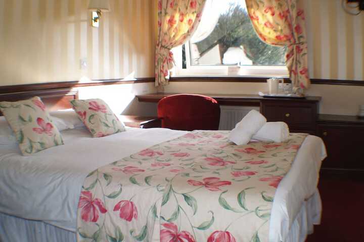 Room 8 of 74