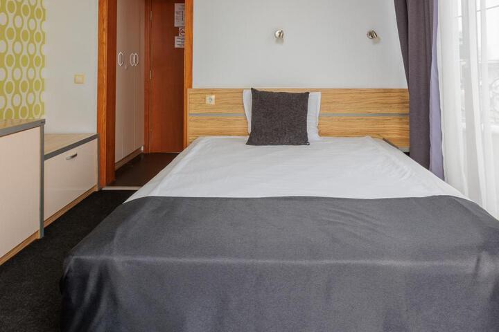 Room 20 of 62