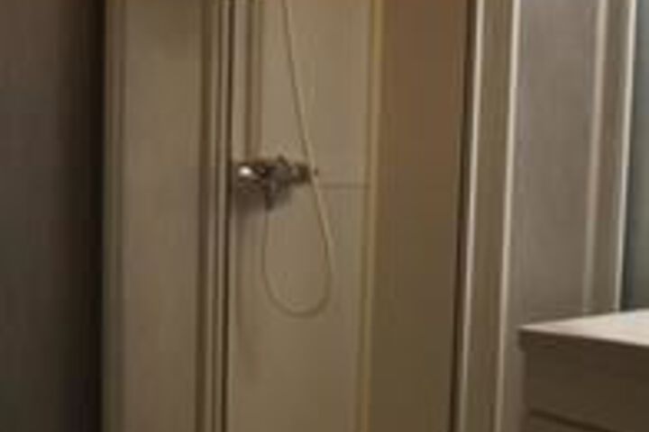 Room 4 of 30