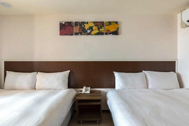 Room 15 of 81