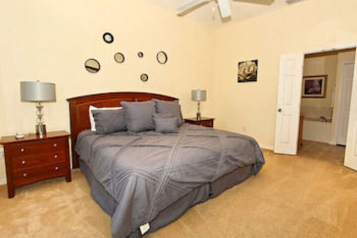 Room 117 of 380
