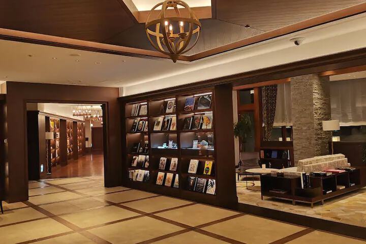 Hotel Interior 194 of 223