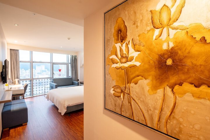 Room 6 of 78