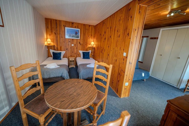 Room 5 of 65