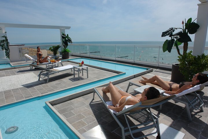 Sundeck 133 of 154
