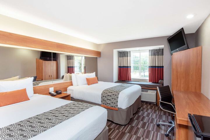1 Queen Bed (23 of 23)