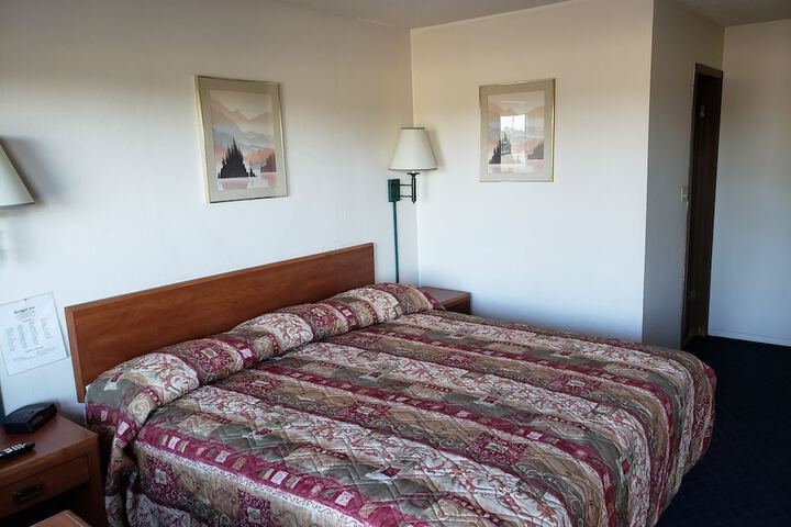 Room 6 of 35