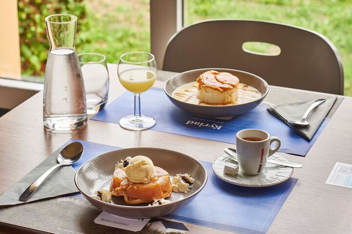 Dining Photos