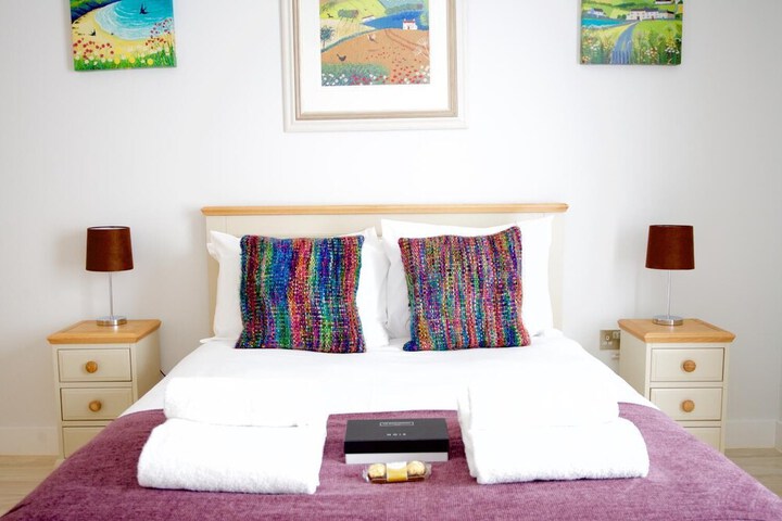 Room 6 of 20