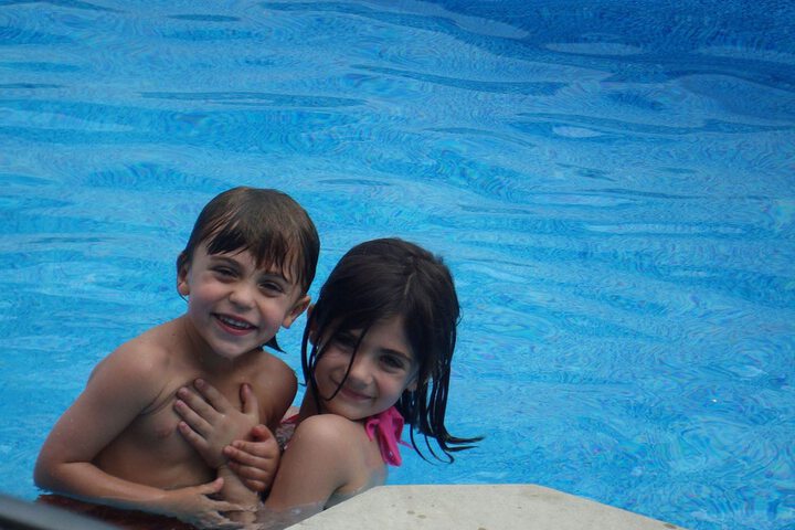 Pool 24 of 32
