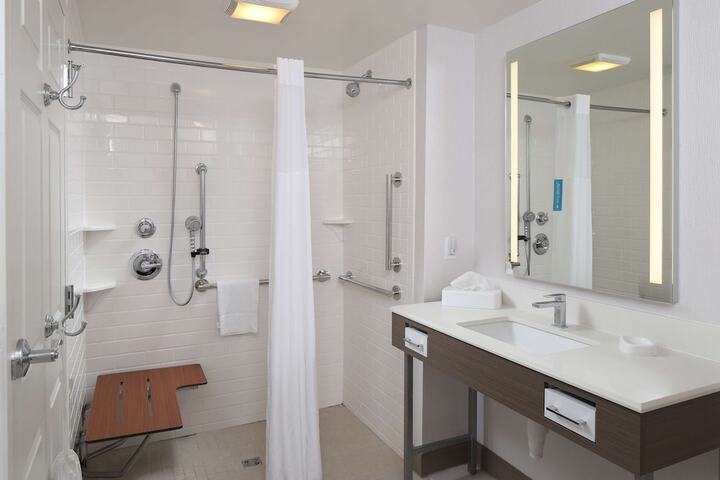 Bathroom shower