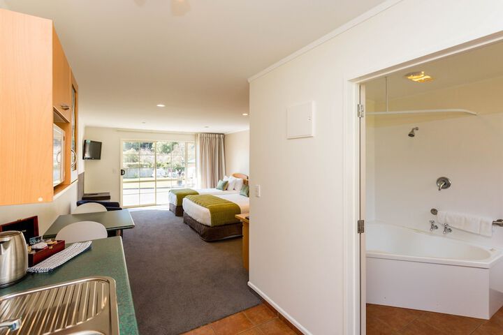 Room 15 of 35