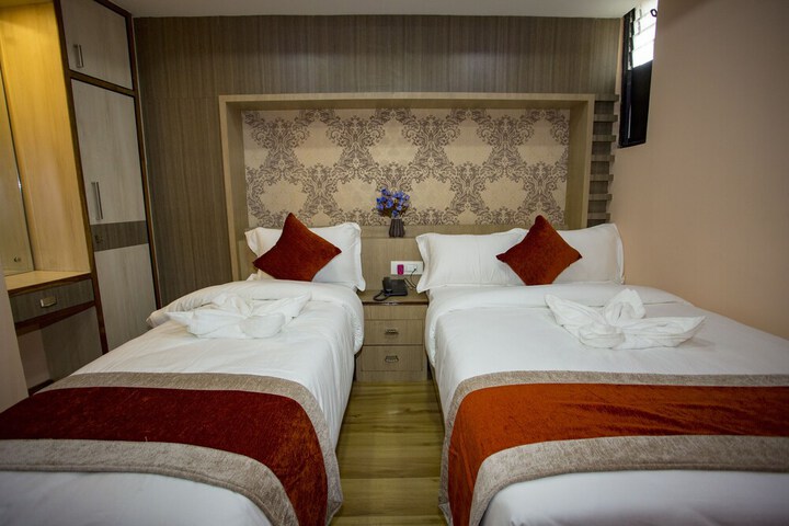 Room 25 of 84