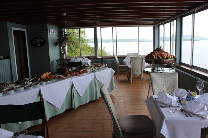 Dining 29 of 64