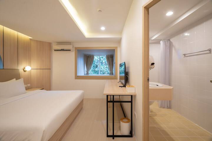 Room 26 of 63