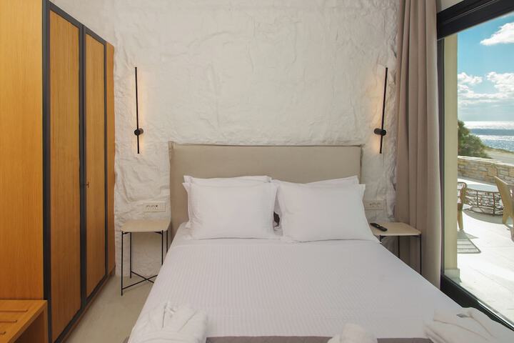 Room 17 of 186