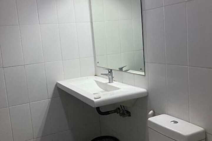 Room 8 of 21