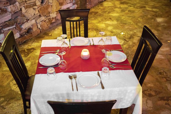 Dining 99 of 131
