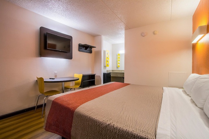 Room 14 of 47