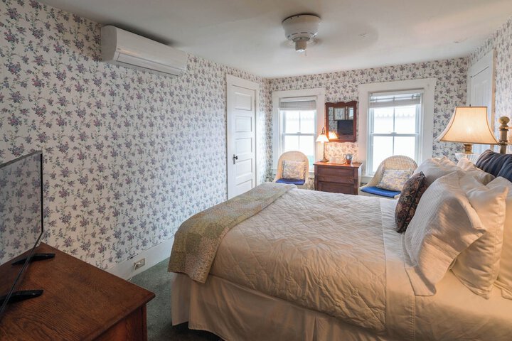 Room 9 of 75