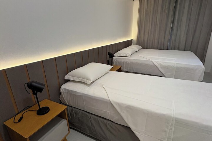 Room 8 of 44