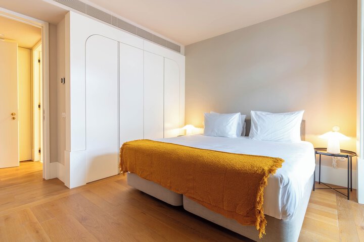 Room 40 of 234