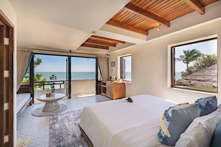 Room 28 of 160
