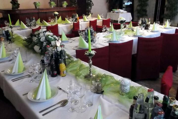 Ballroom/Hall 58 of 76