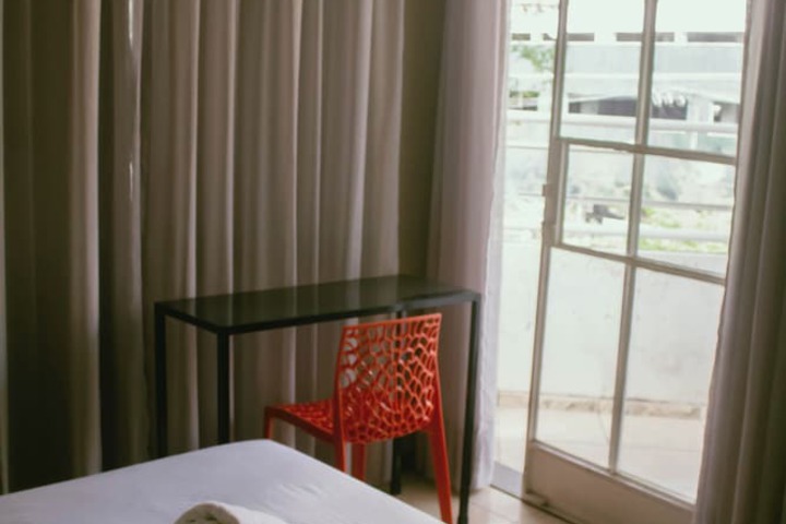 Room 12 of 20